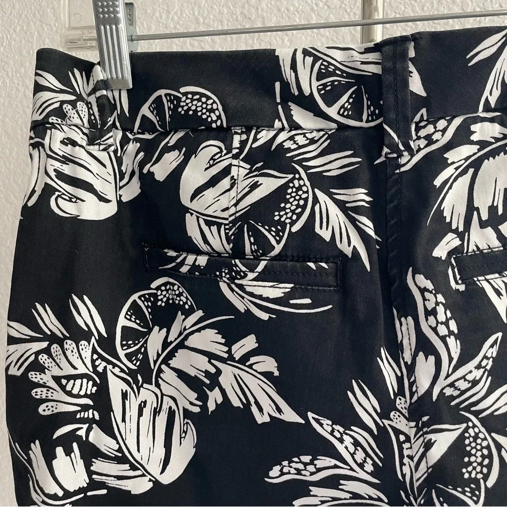 Women's Sz 4 Floral Black & White Cotton‎ Caroline Shorts Cruise Summer Travel